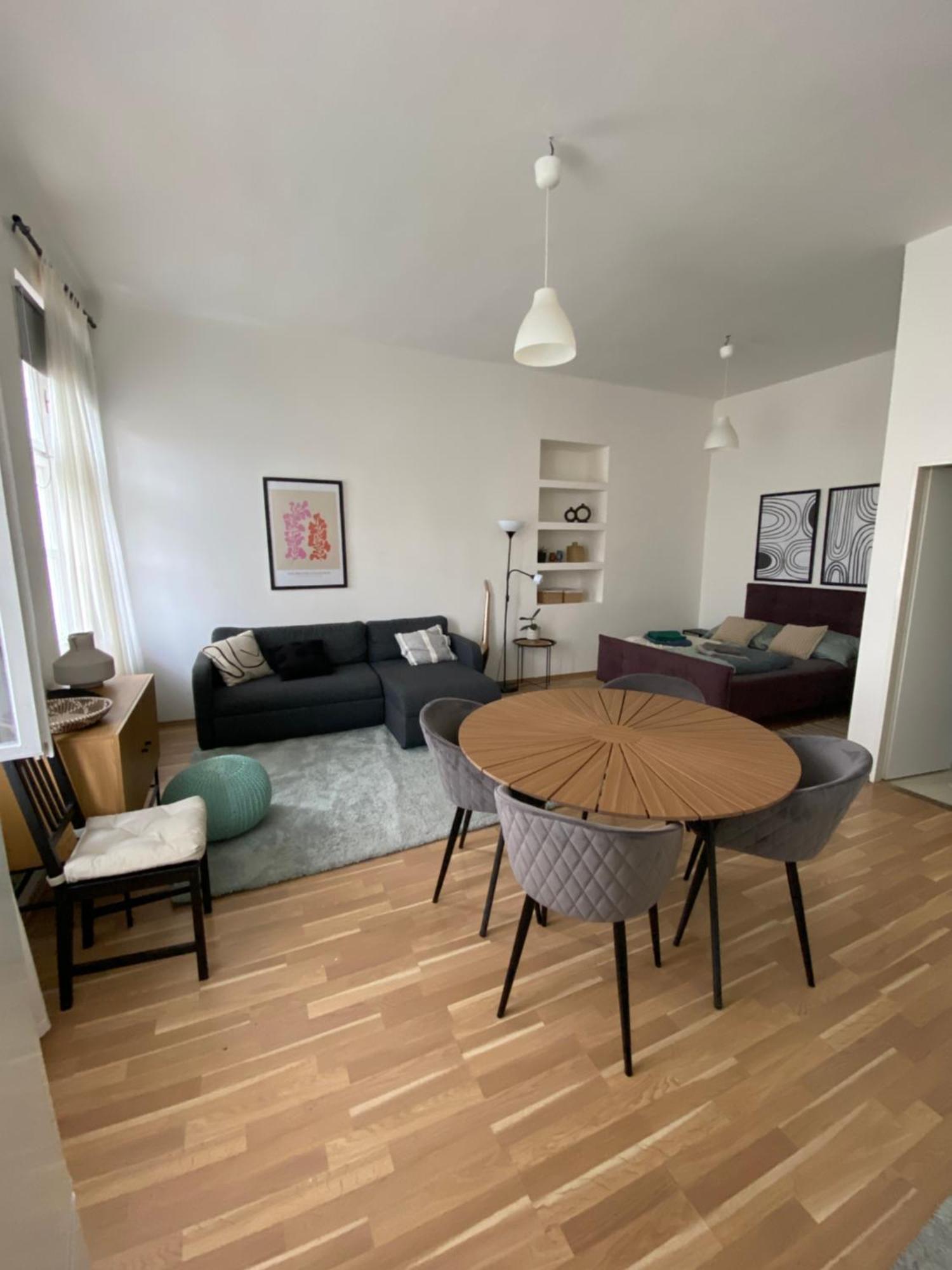 Roomy Apartment Close To Palmovka プラハ エクステリア 写真
